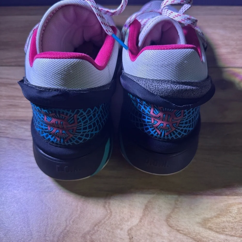 adidas accents active zigzag