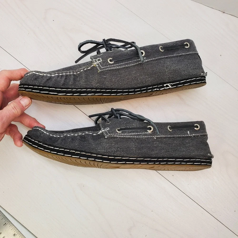GBX boat shoes