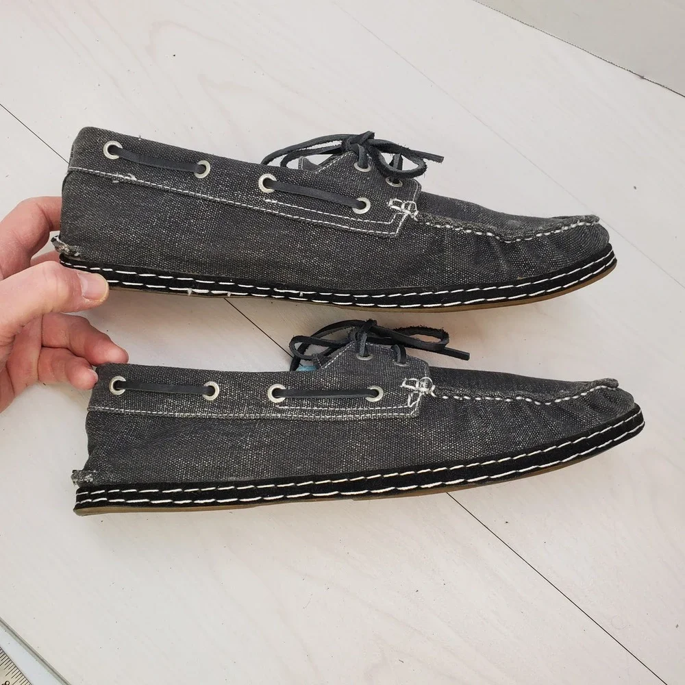 GBX boat shoes