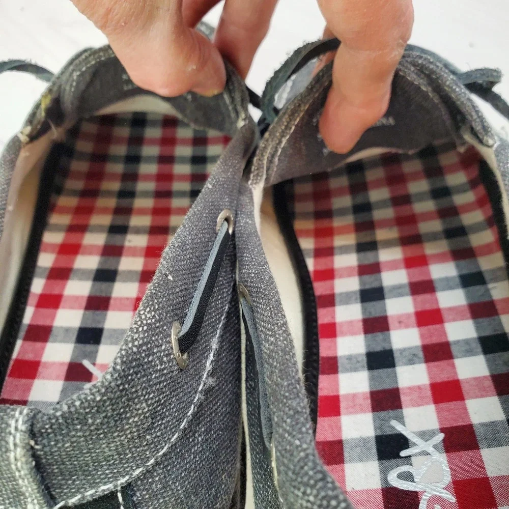 GBX boat shoes