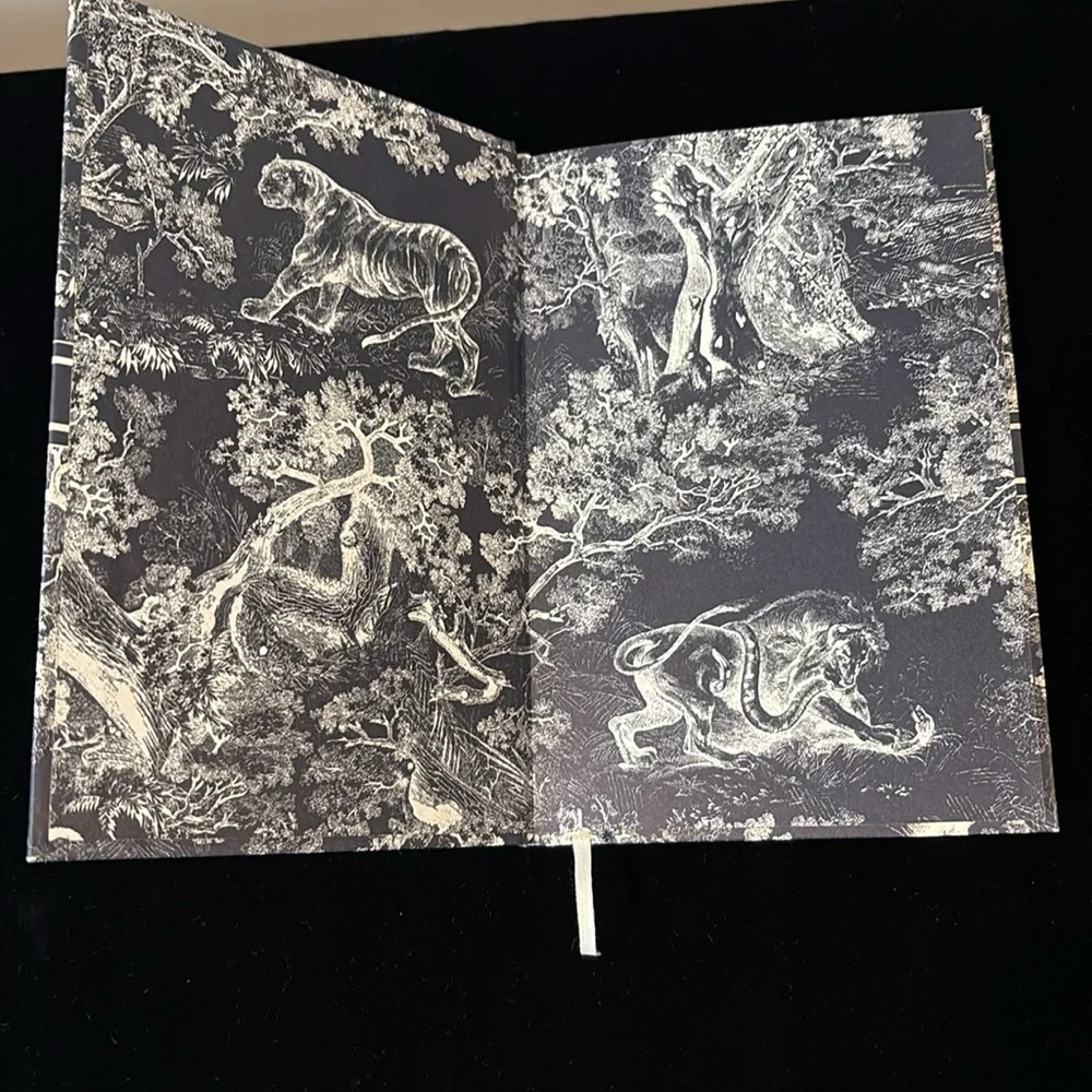 Dior christian lion