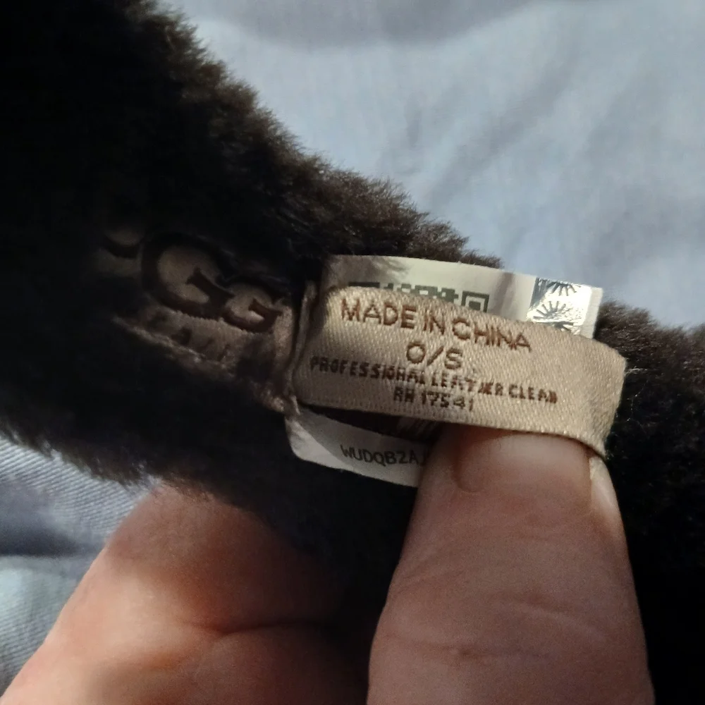 UGG cute youth