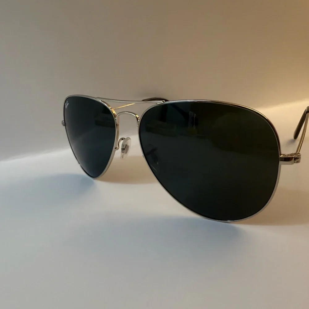 Ray-Ban Aviator Sunglasses RB3062 62mm. Silver Frame Unisex