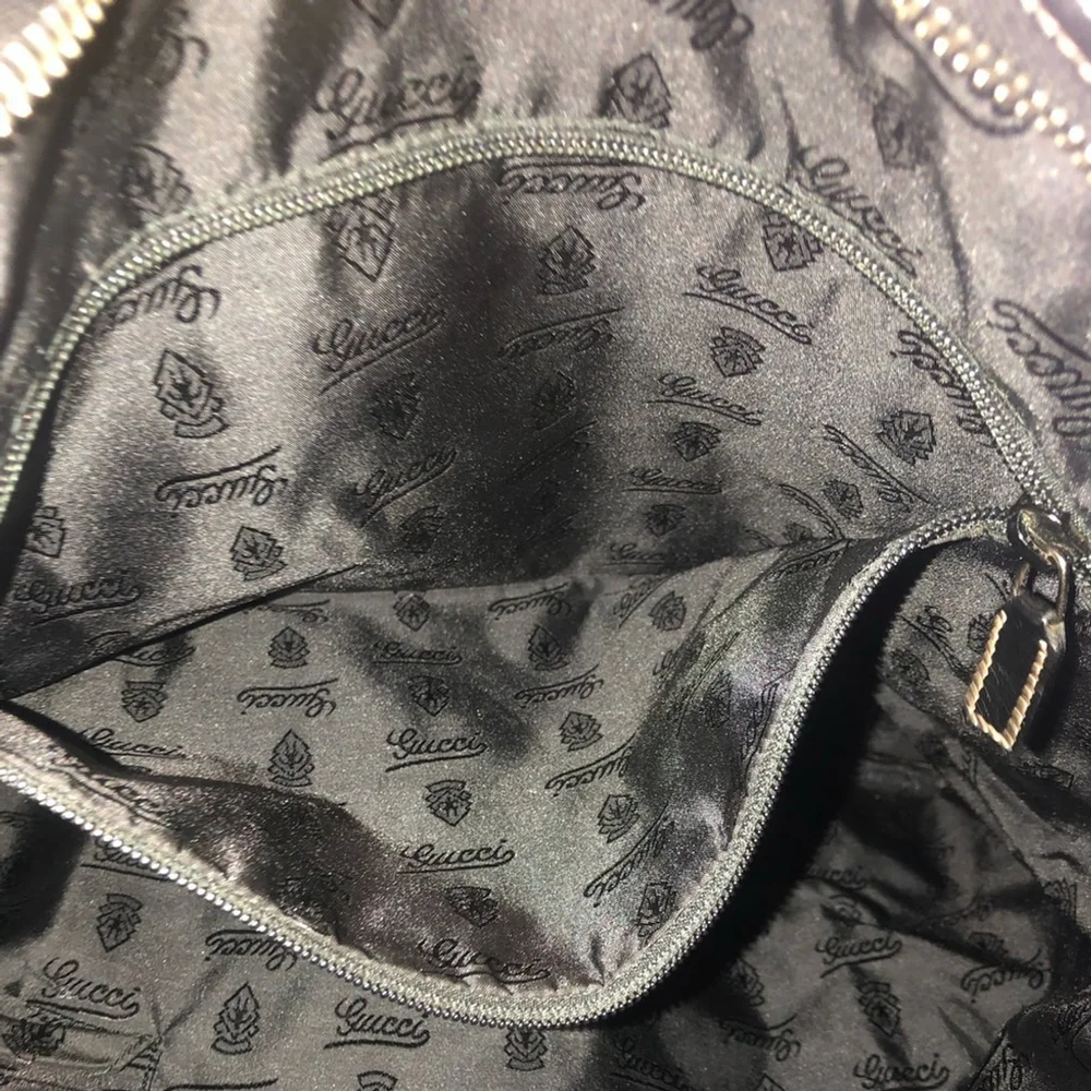 GUCCI Hysteria Black Leather Oversized Gucci Supreme Messenger Bag