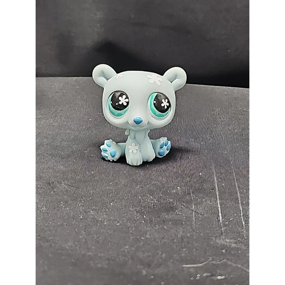 Hasbro Littlest Pet Shop LPS #647 Polar Bear Figure 2007 Blue White