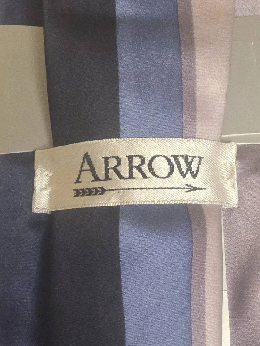 Arrow Imported Silk Men's Navy and Gray Satin Stripe Tie 3.5 Inches Wide NWOT