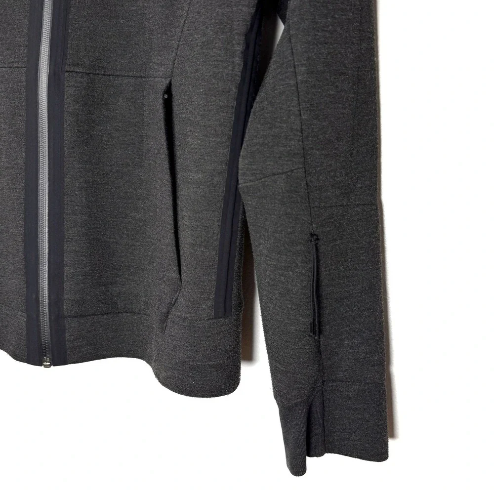 ISAORA men charcoal