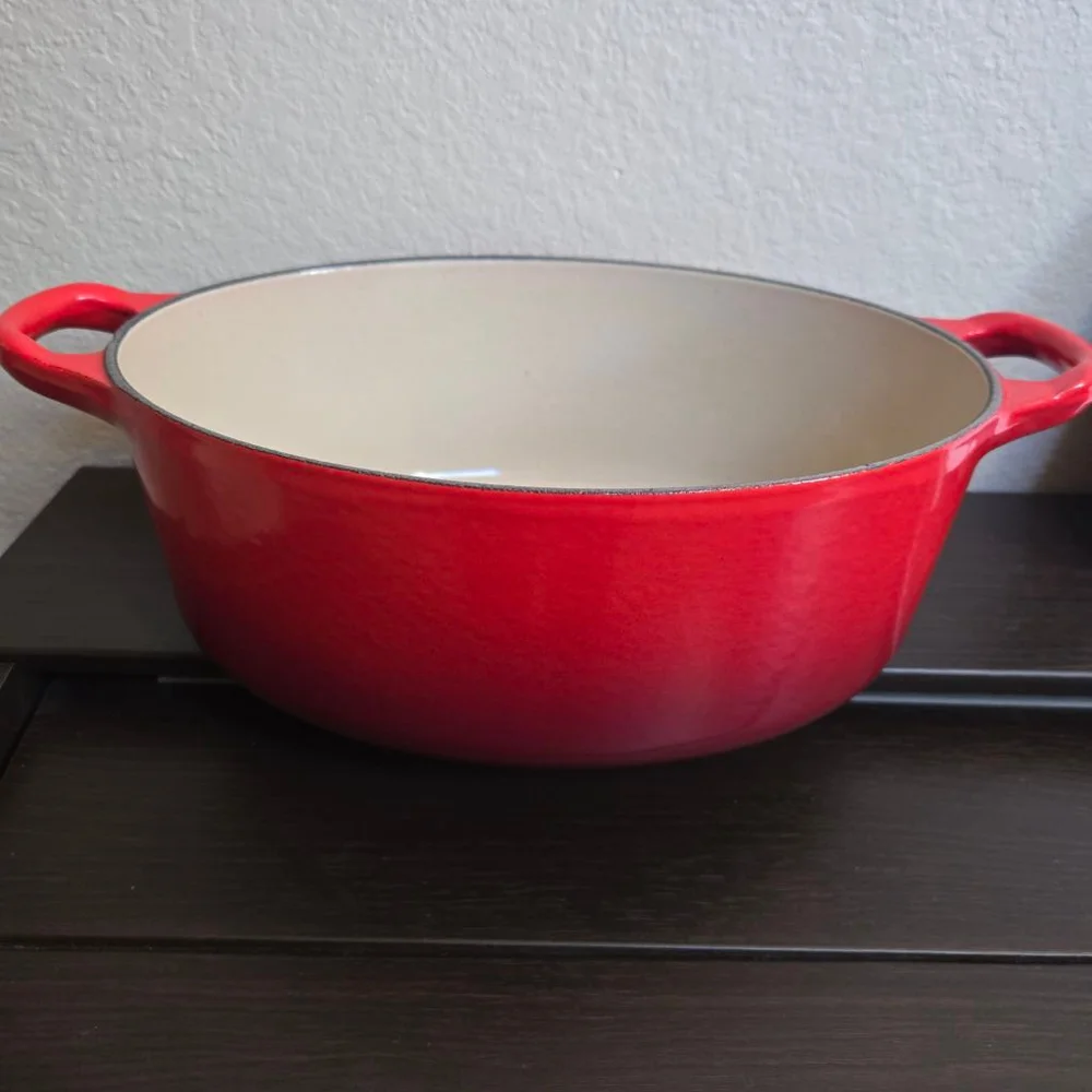 Le Creuset Signature Oval Dutch Oven, 2.75 qt.