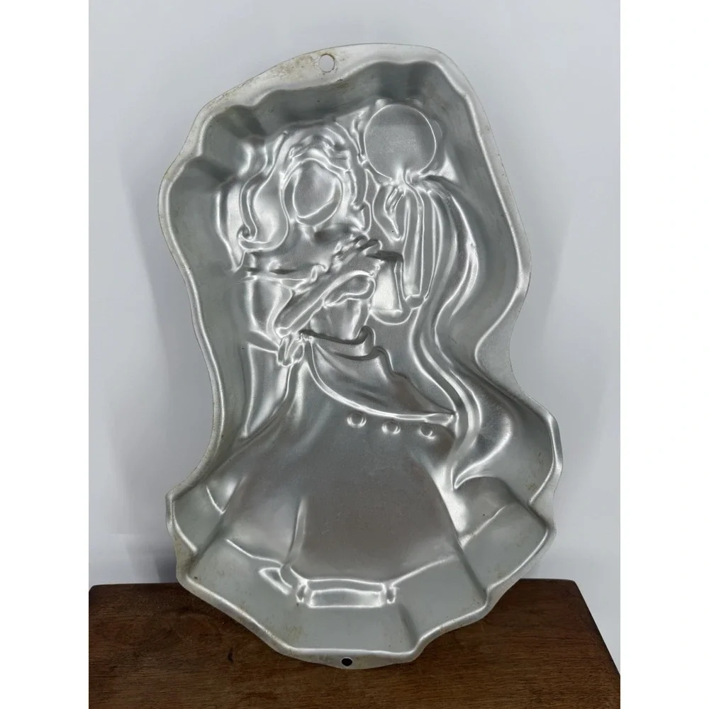 Vintage 1996 Disney Esmeralda Hunchback Notre Dame Wilton Cake Pan‎ 2105-3800