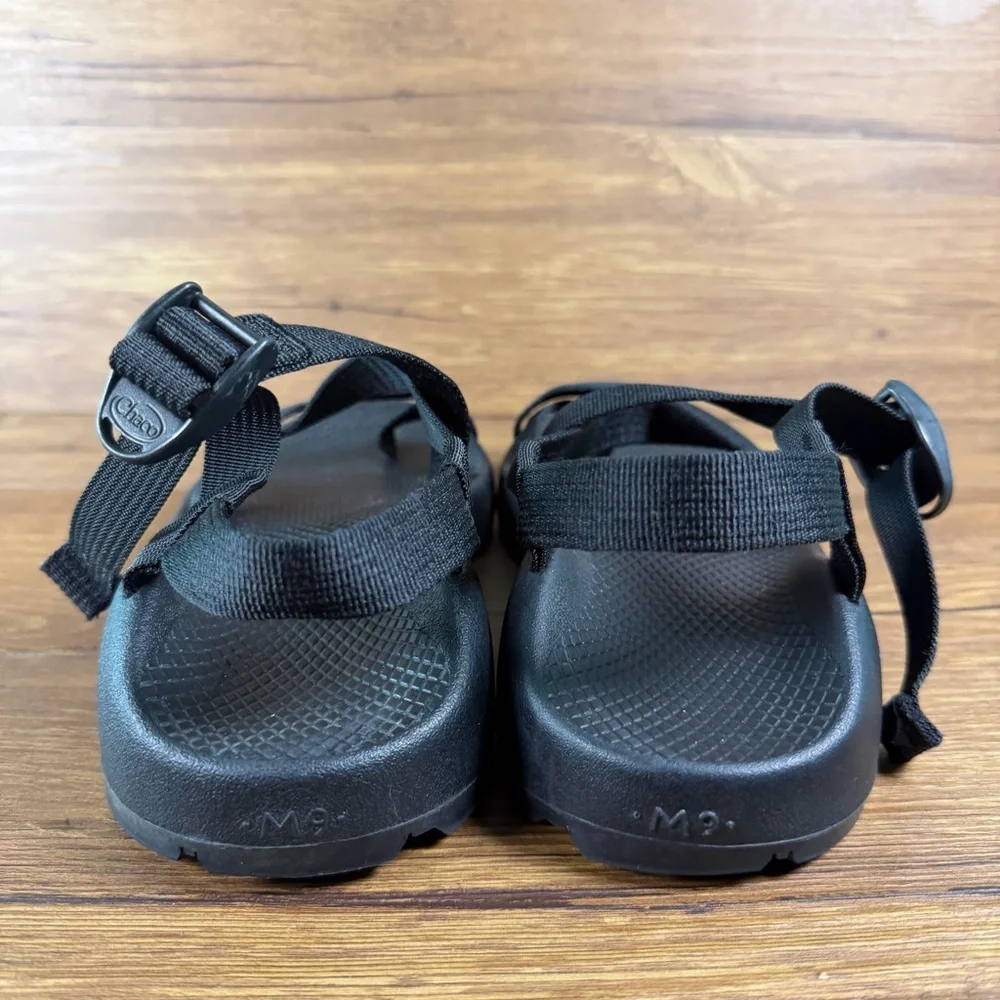 Chaco Z1 Classic Black Outdoor‎ Hiking Sandals Men’s Size 9 Vibram Shoes
