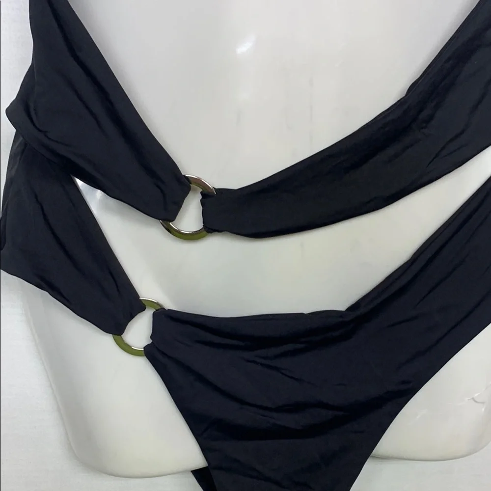 chic black