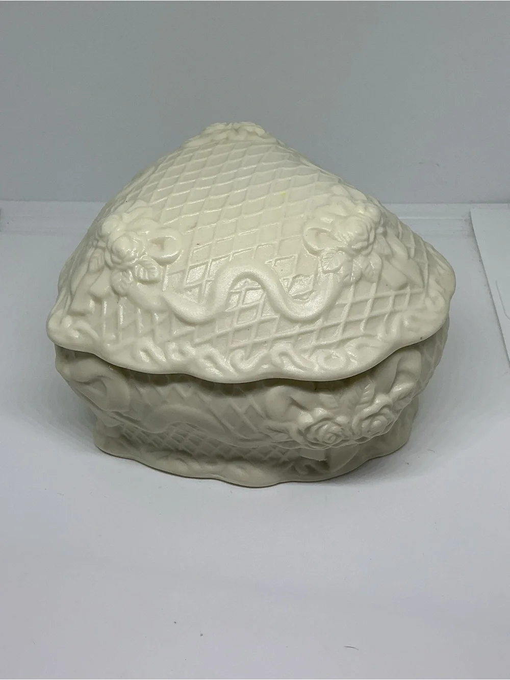 Ivory Ceramic Heart-Shaped Trinket Box Embossed Roses, Bow & Lattice Relief