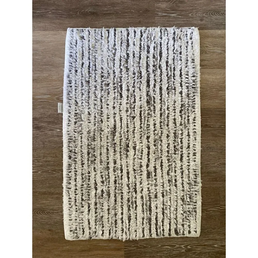 Threshold bath mat