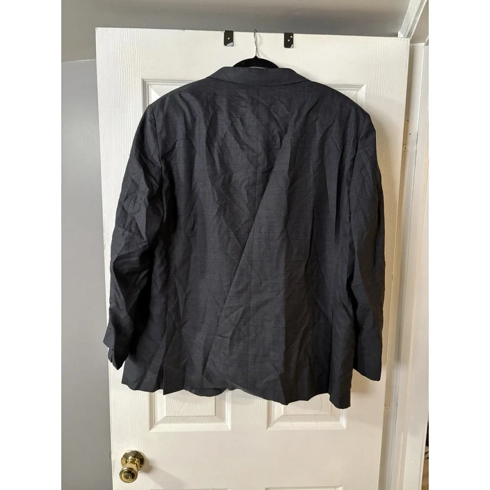 Hickey Freeman used look