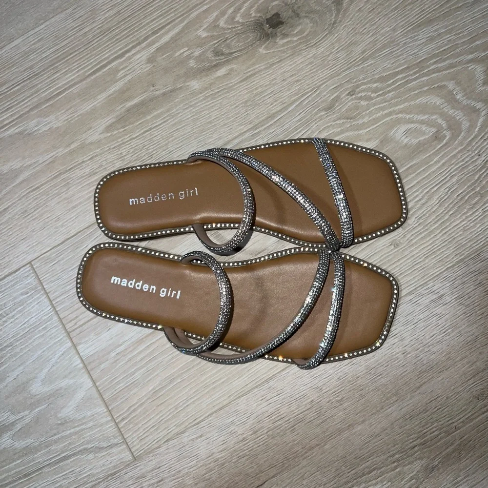 Madden Girl sandals madden