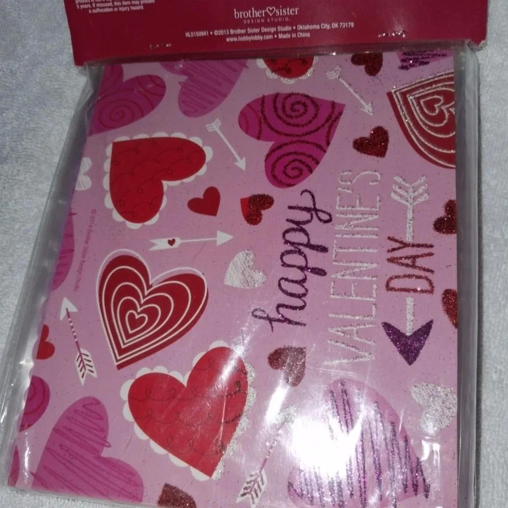 Valentine's Day 20 sets treat bags and toppers hearts & Arrows Design‎