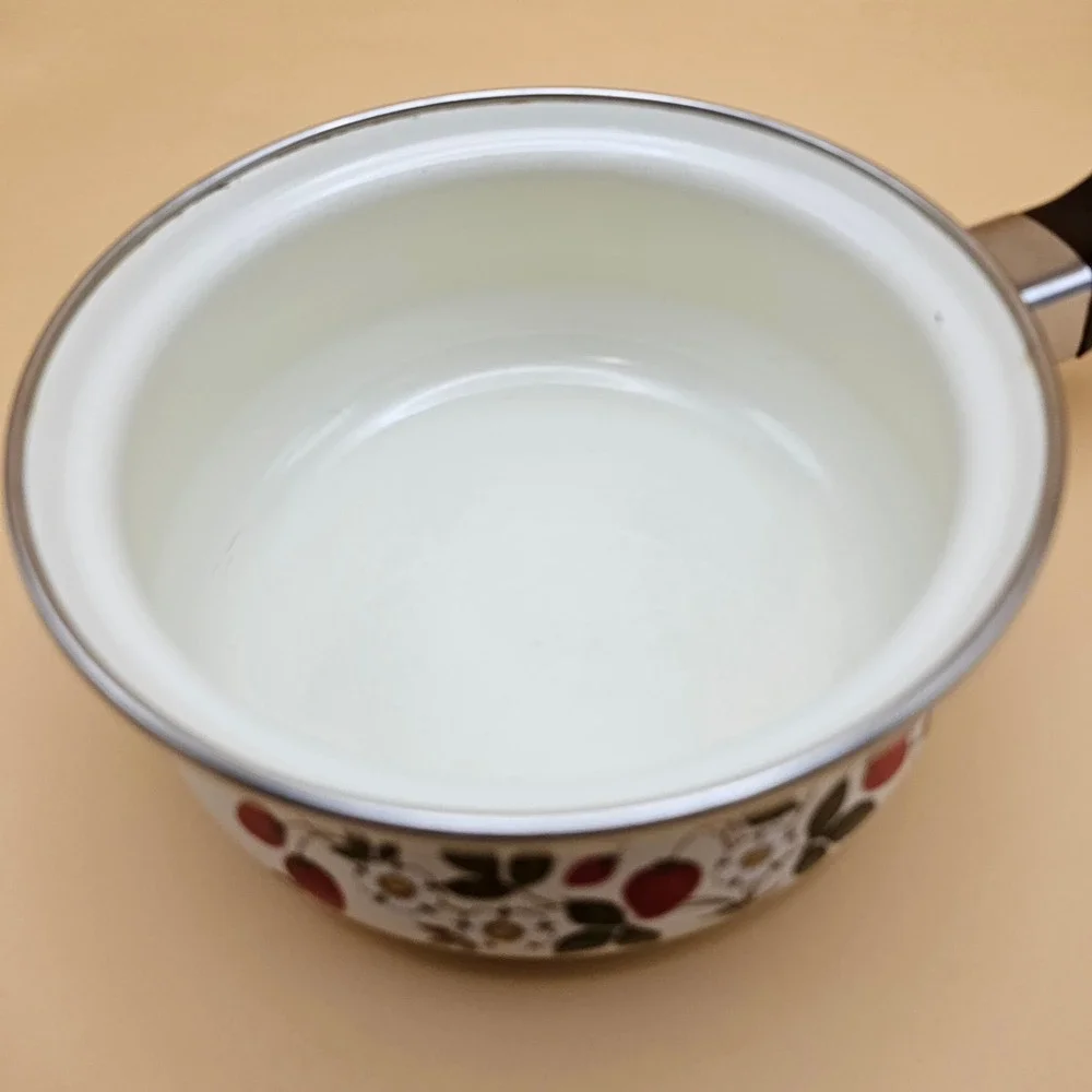 Sheffield Strawberries n‎ Cream Enamel Saucepan Pot with Creamer Pitcher Set