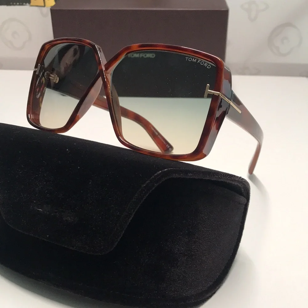 Tom Ford gold 100%