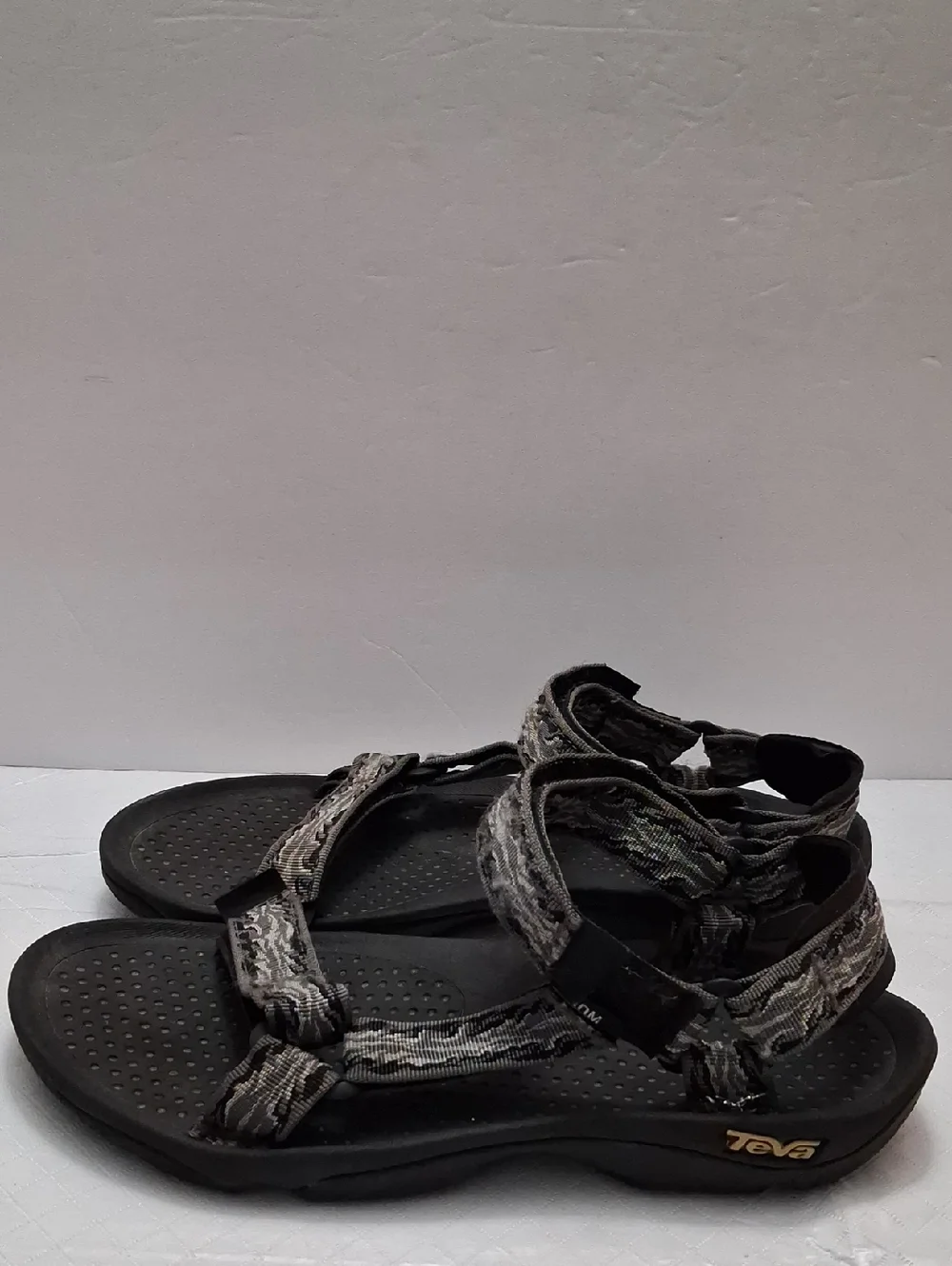 Teva size 10