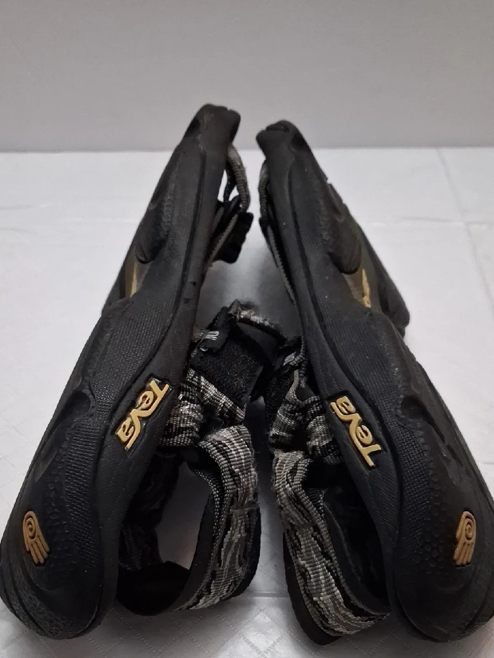 Teva size 10