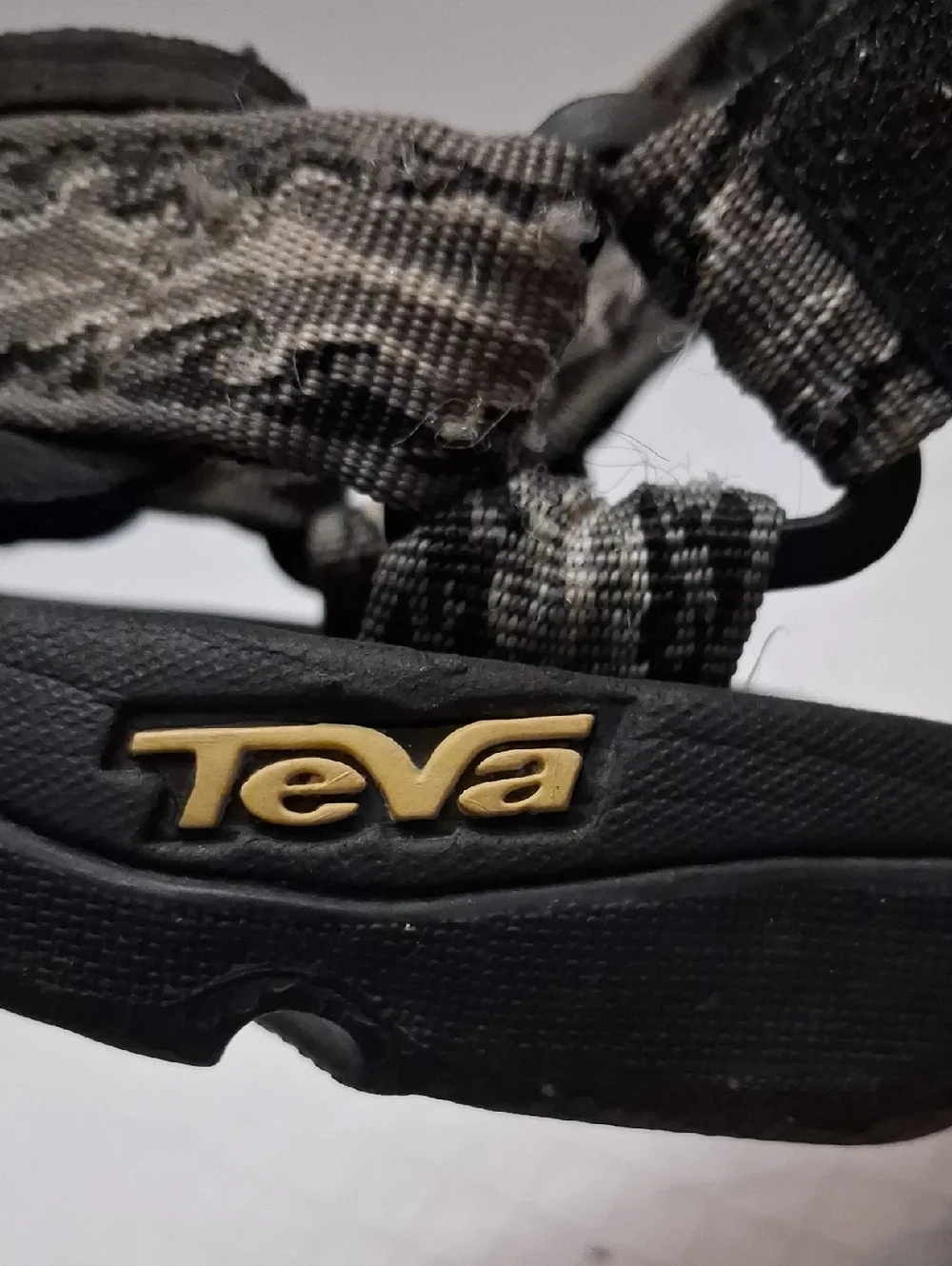 Teva size 10