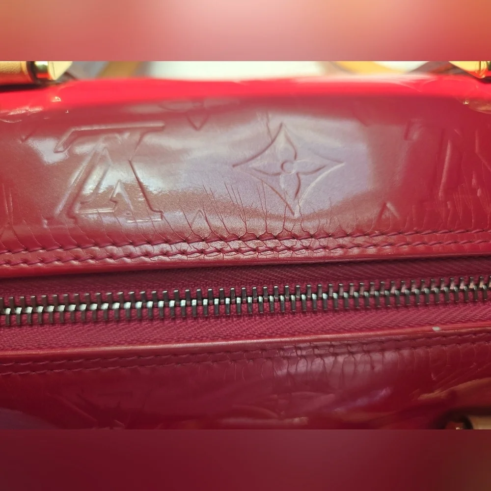 Louis Vuitton 100% authentic