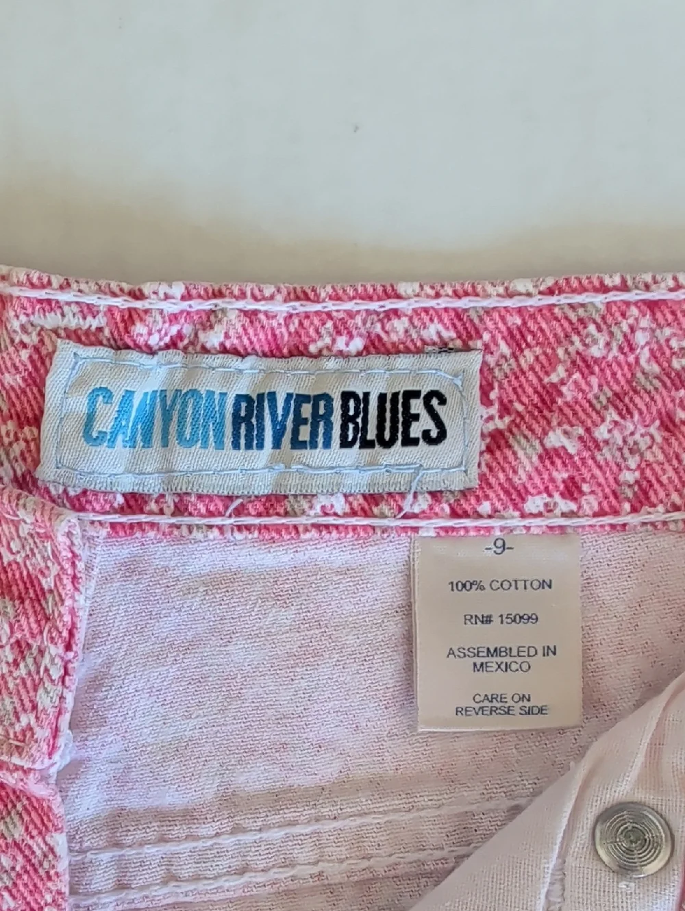 Vtg. Canyon River Blues High-Waist Floral Frayed Hem Shorts Junior 9 Pink White