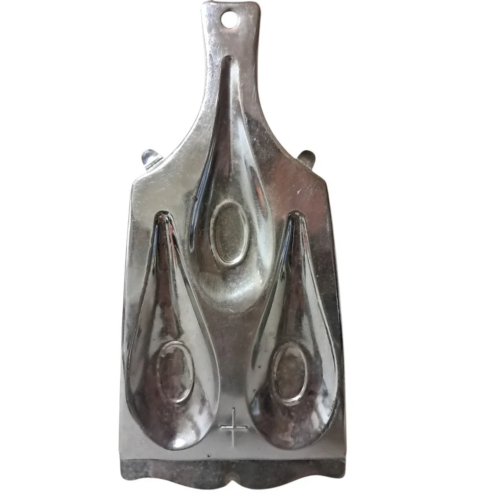 The Unbranded Brand spoonrest vintage