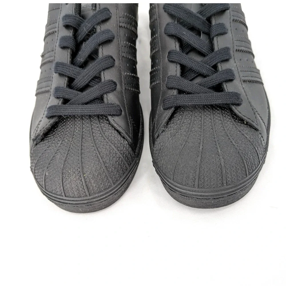 adidas construction that