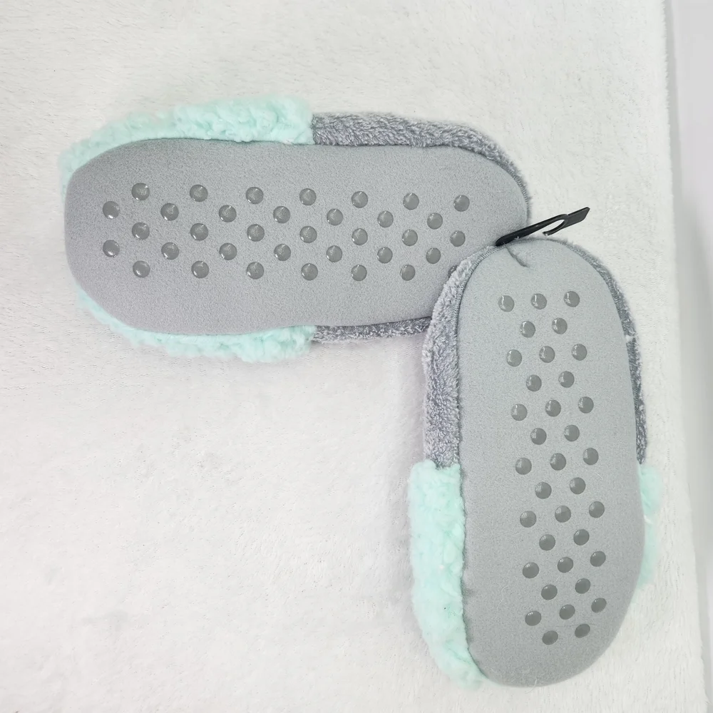 Fuzzy Babba mint these shoe