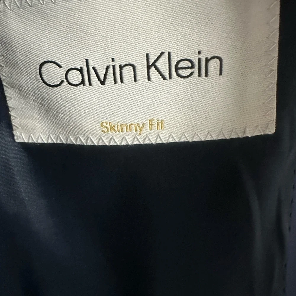 Calvin Klein elevate sleek