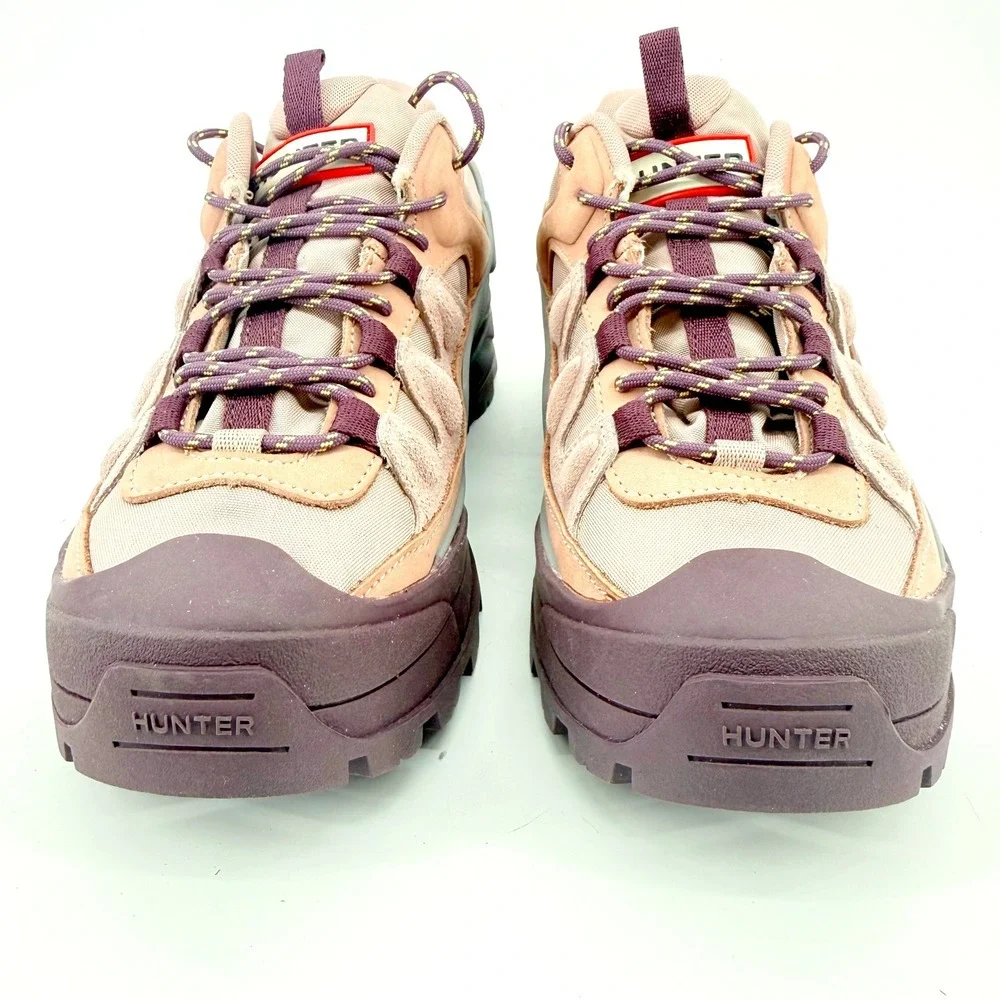 Hunter travel explorer