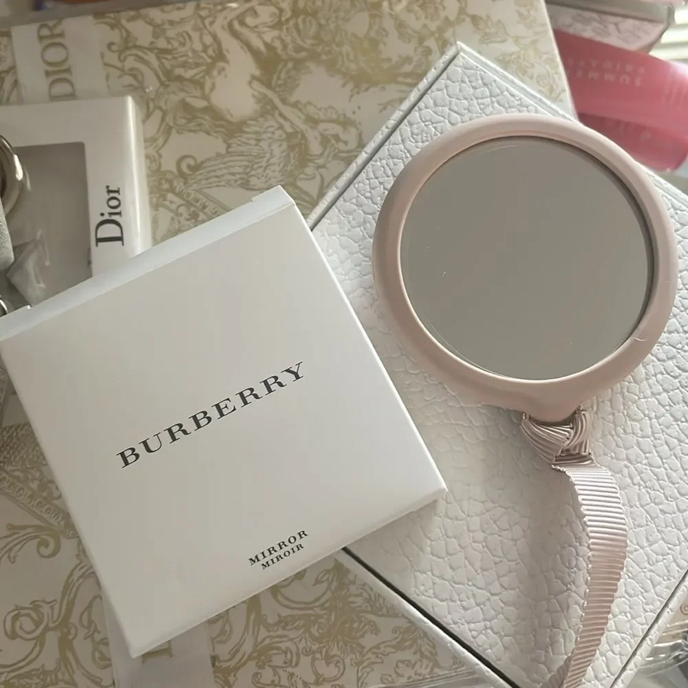 Burberry pink heart