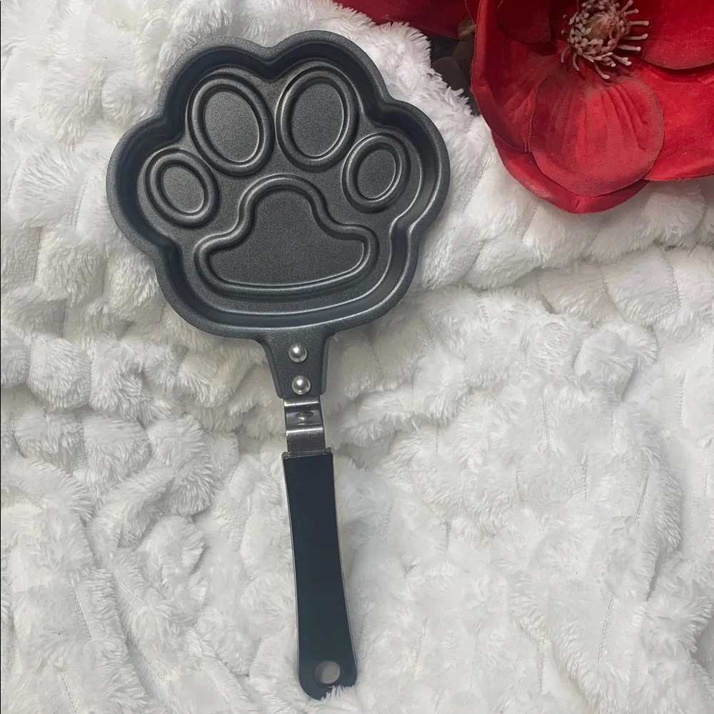 The Modern Gormet fun paw