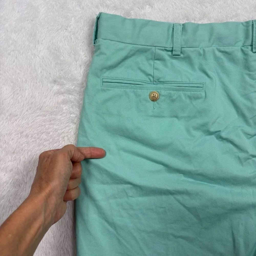 Polo Ralph Lauren embrace vibrant