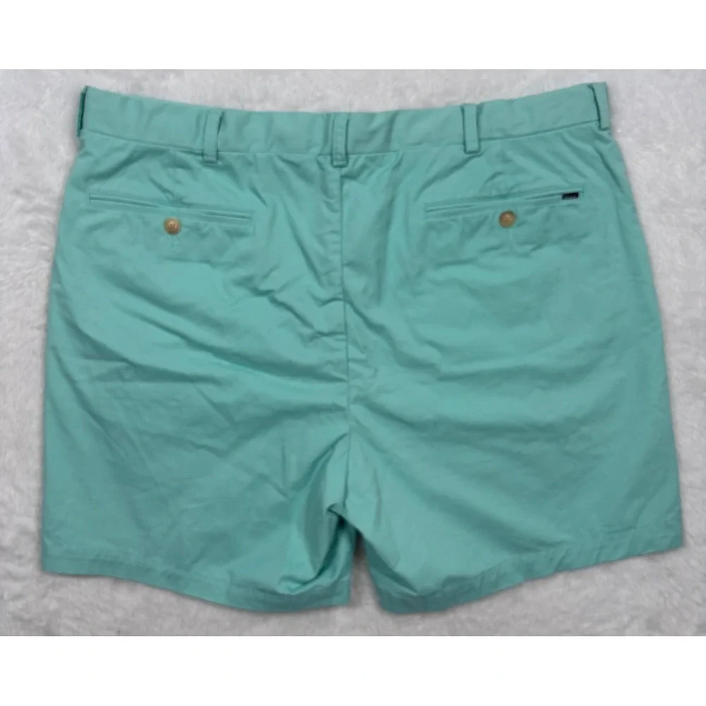 Polo Ralph Lauren embrace vibrant