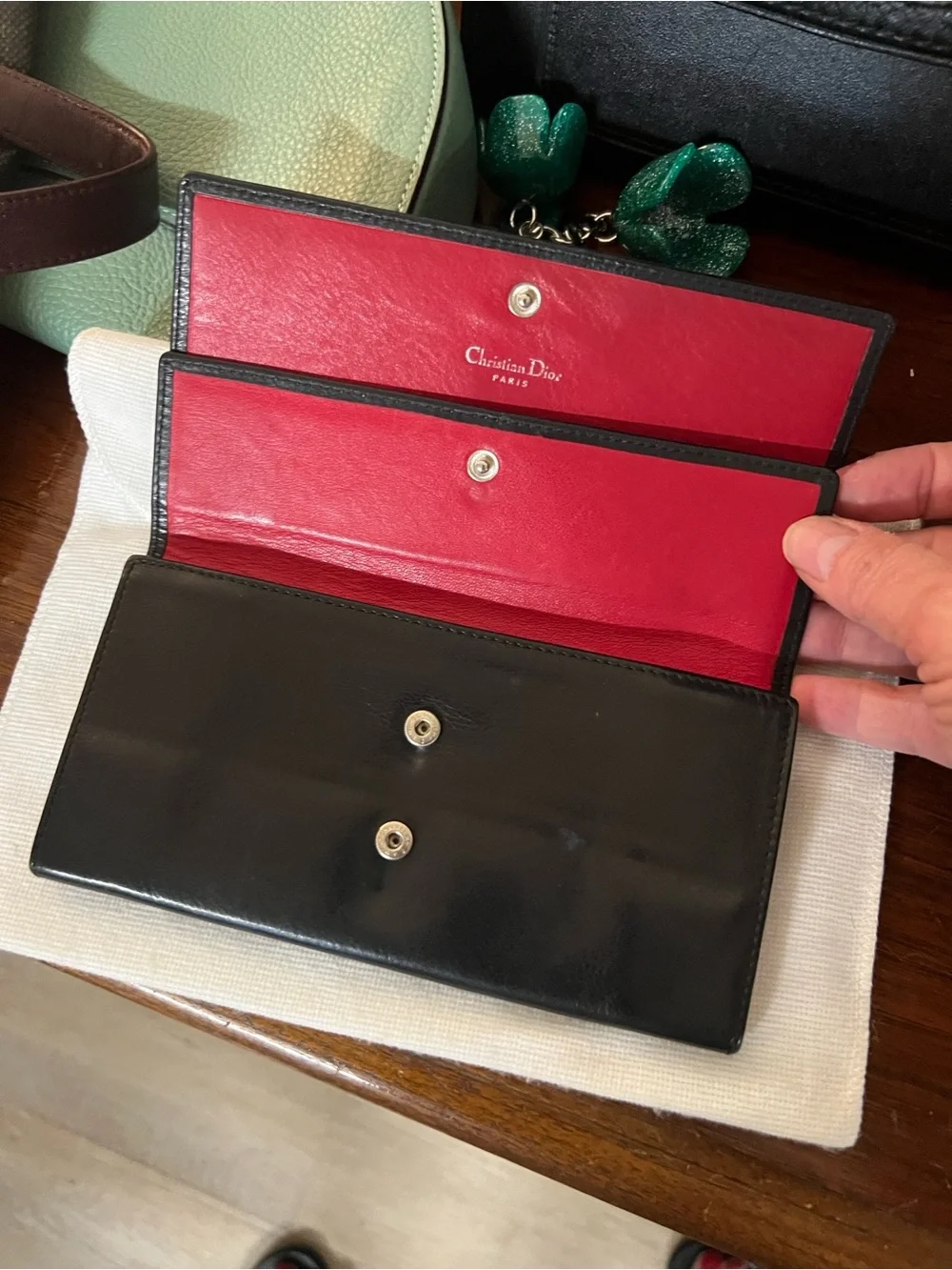 Dior keeps wallet