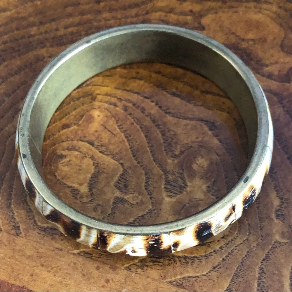 Vintage solid brass rare nautilus fossil bangle bracelet NWT