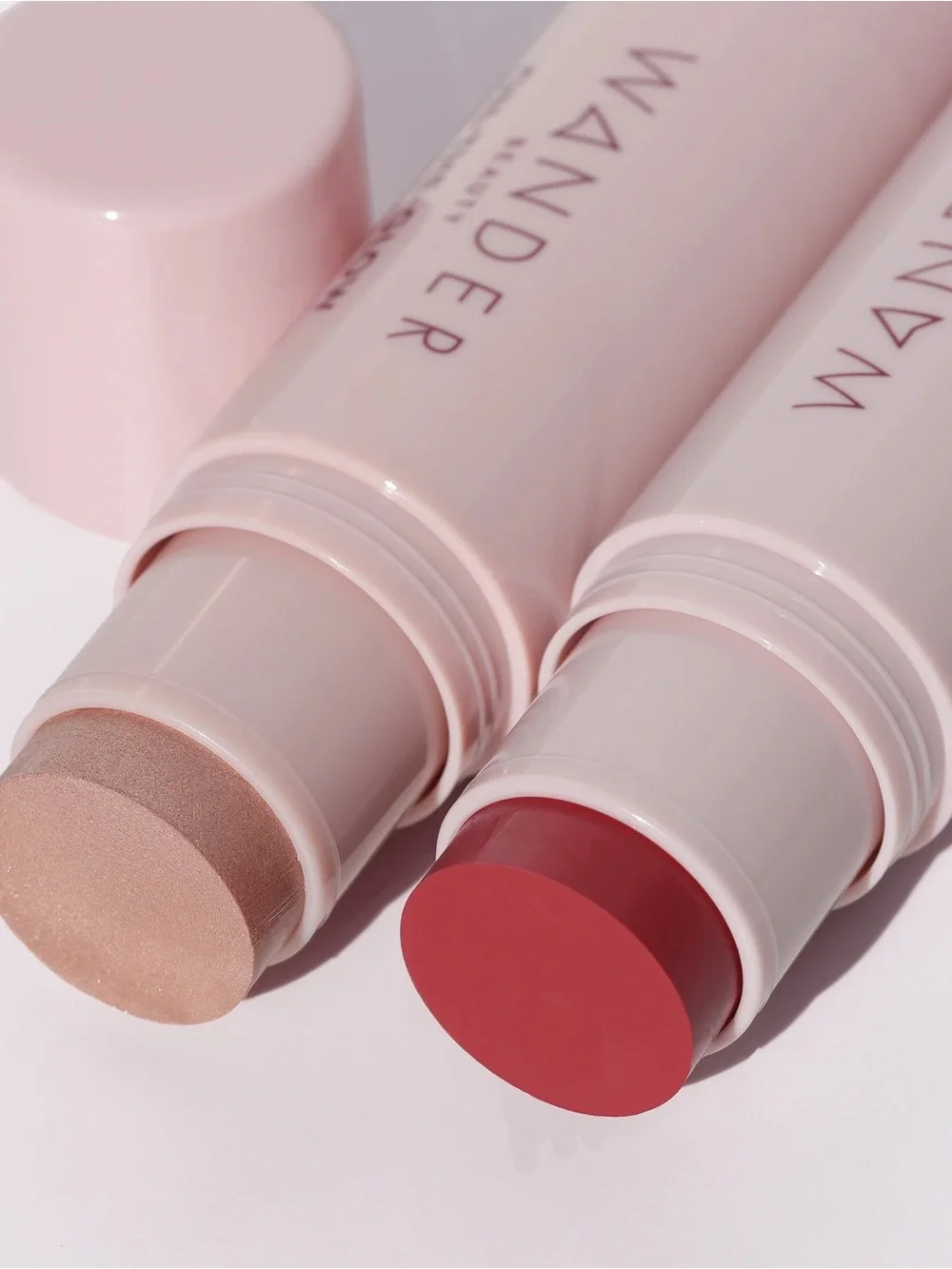 Wander Beauty On-The-Glow Blush and Illuminator — strawberry Fields/Nude Glow