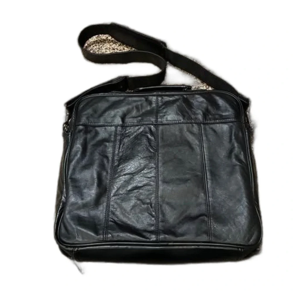 Unbranded durable shoulder