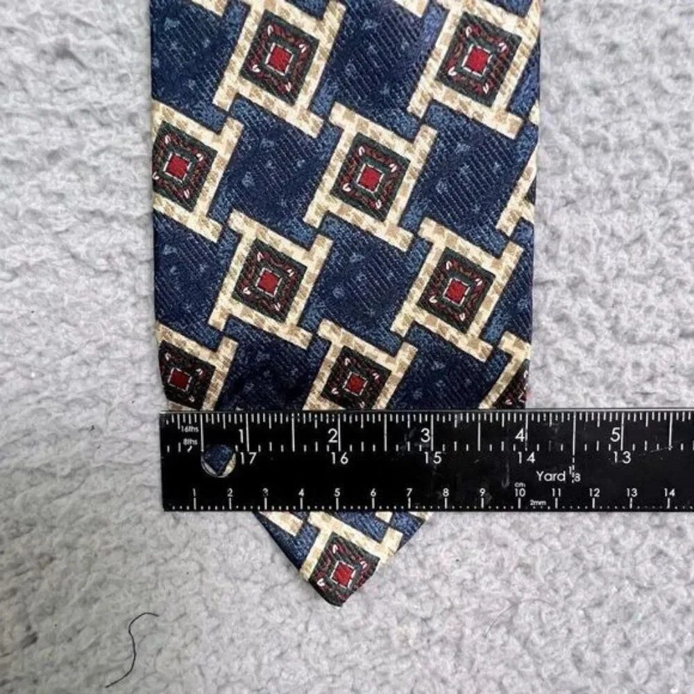 Givenchy no tie