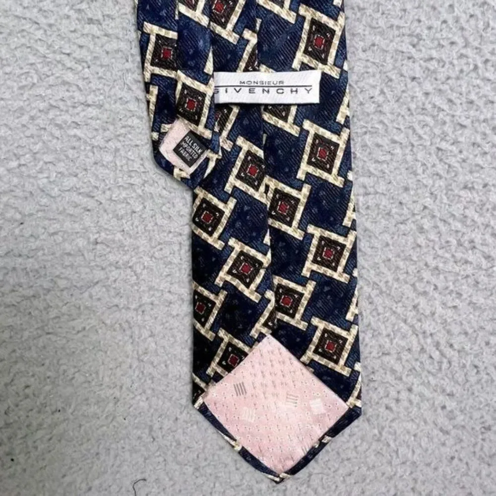 Givenchy tie or