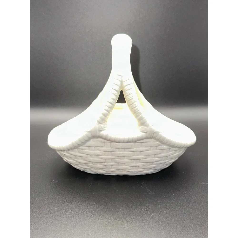 Vintage Handcrafted White Ceramic Woven Basket Bowl Jennifer Jeffrey Jordan 2001