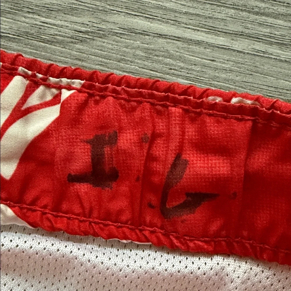 GAP vibrant red