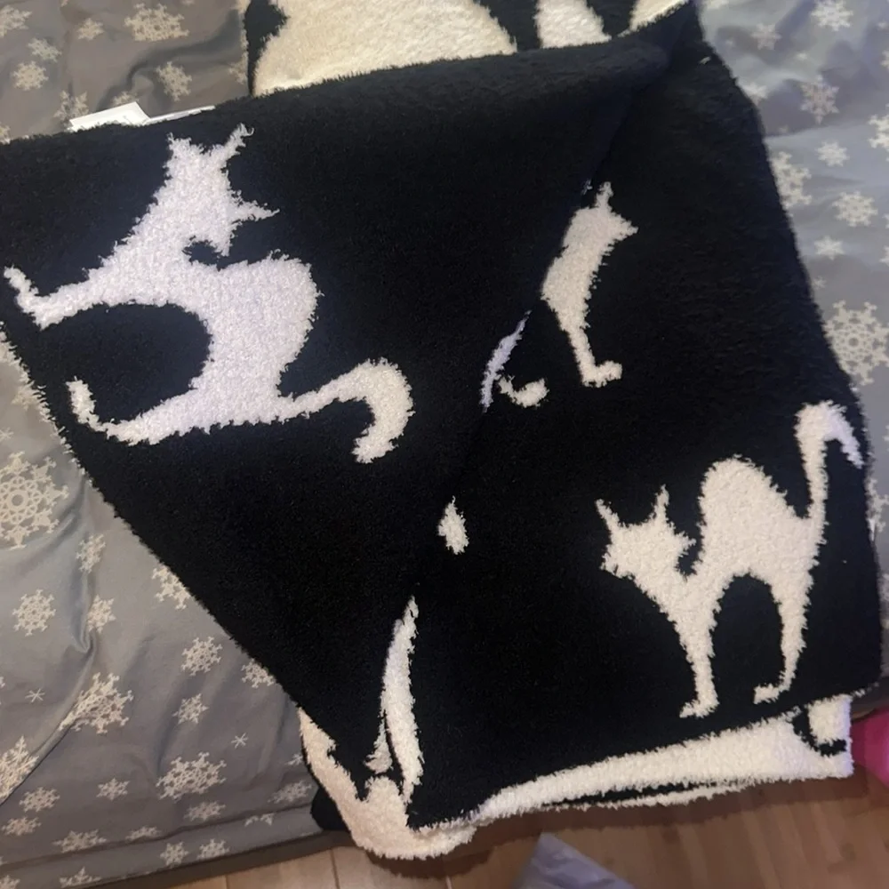 N/A throw reversible
