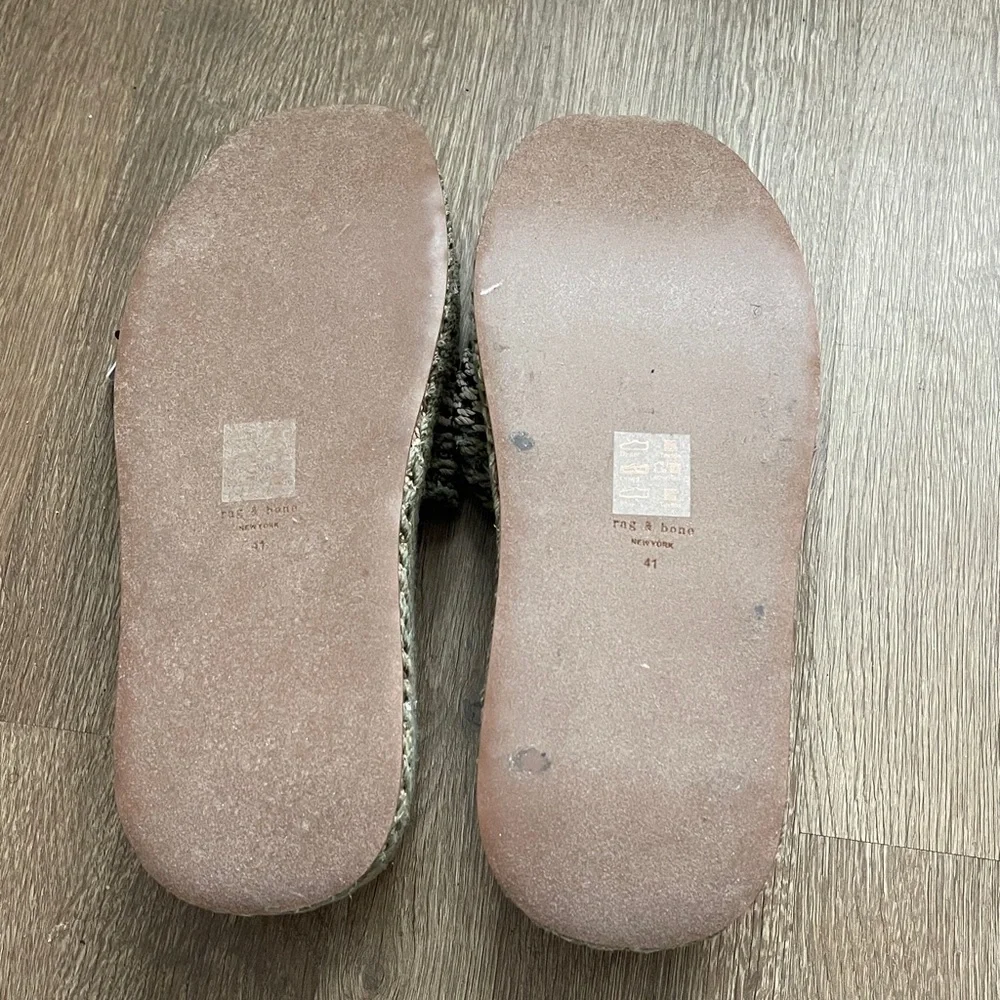 khaki slide logan