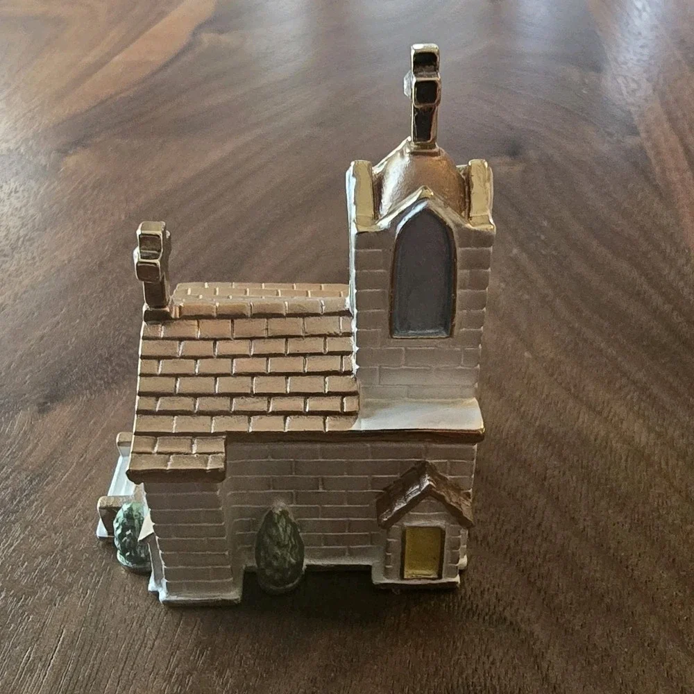 Church Enamel Trinket Box Jeweled Hinged‎ Rhinestones Magnetic Closure