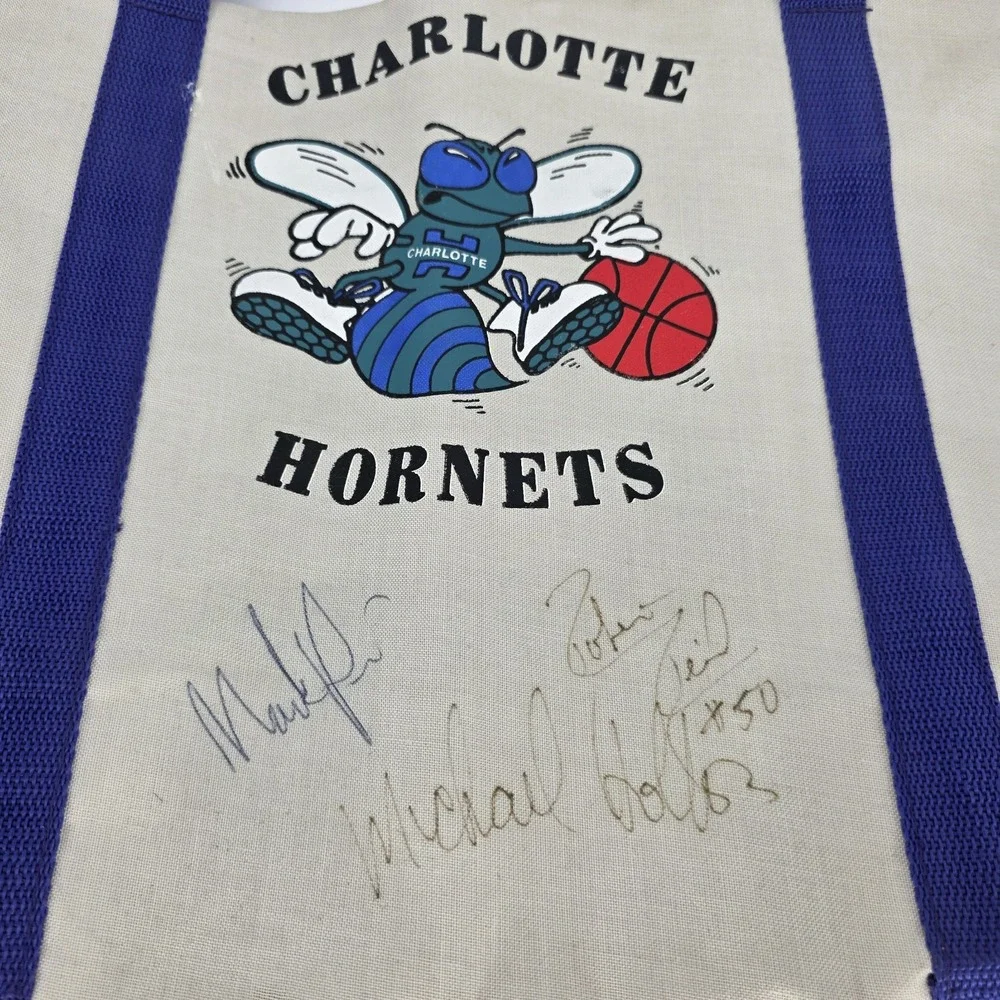 Charlotte Hornets Duffel Bag Vintage NBA Gym Collectable Robert‎ Reid Mark Price