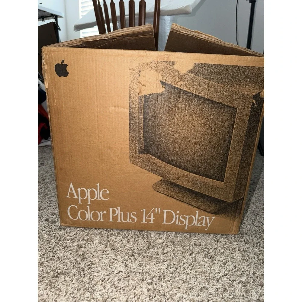 Apple Macintosh Color Plus M1787 14
