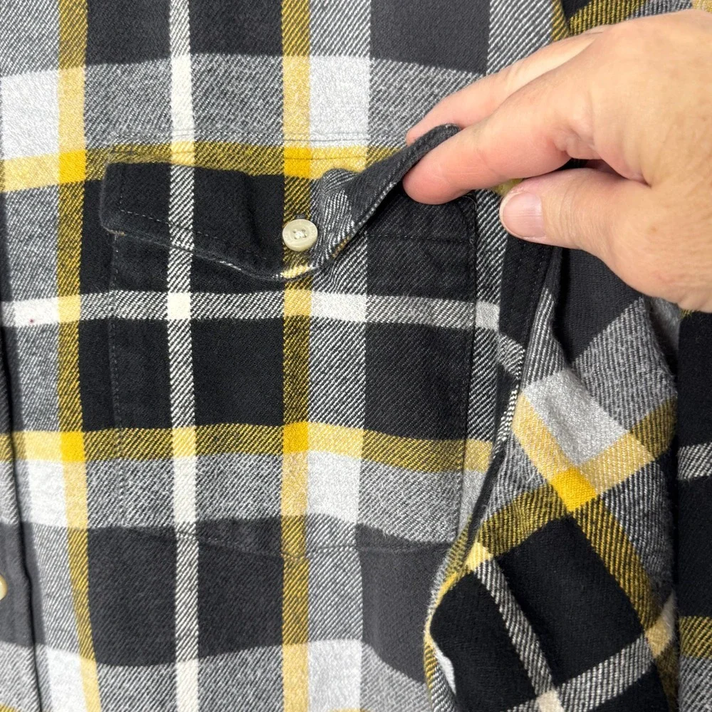 The North Face white shirt black